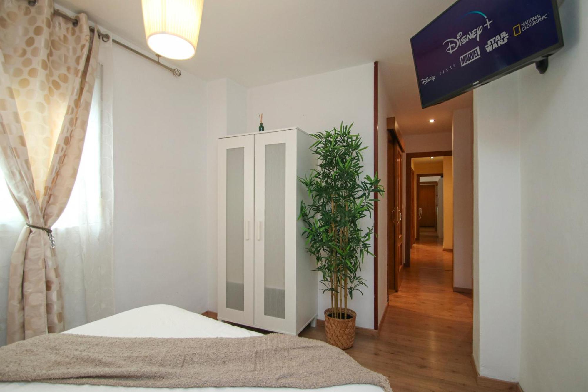 Spacious 2 Bedroom Apt In The Heart Of Triana إشبيلية المظهر الخارجي الصورة