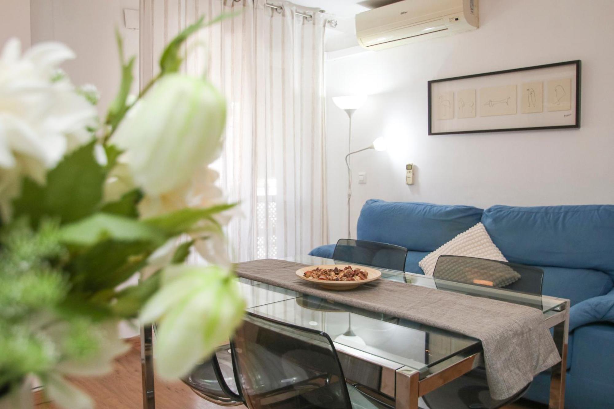 Spacious 2 Bedroom Apt In The Heart Of Triana إشبيلية المظهر الخارجي الصورة