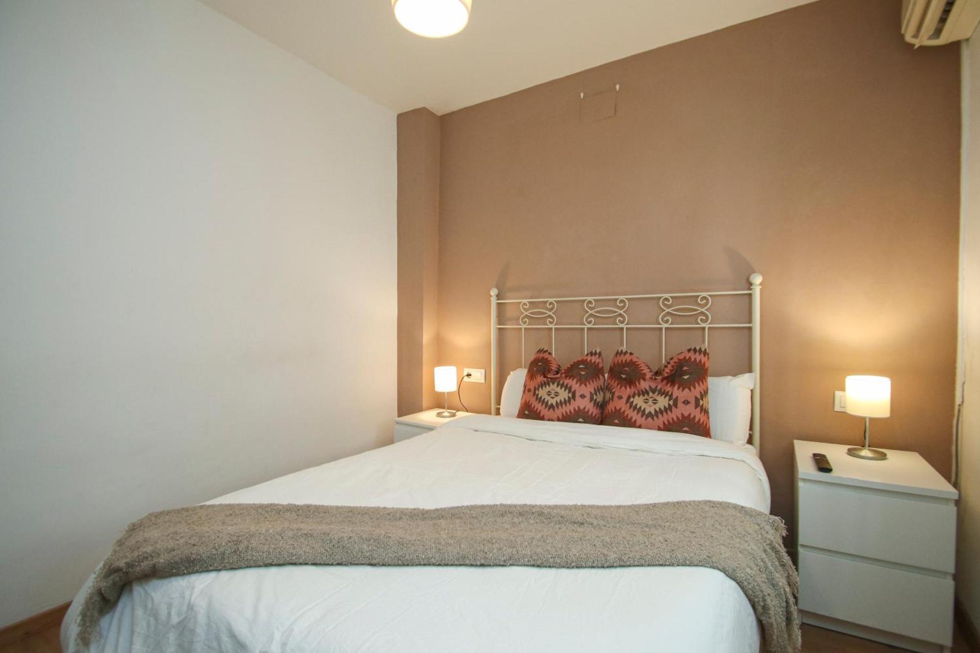 Spacious 2 Bedroom Apt In The Heart Of Triana إشبيلية المظهر الخارجي الصورة