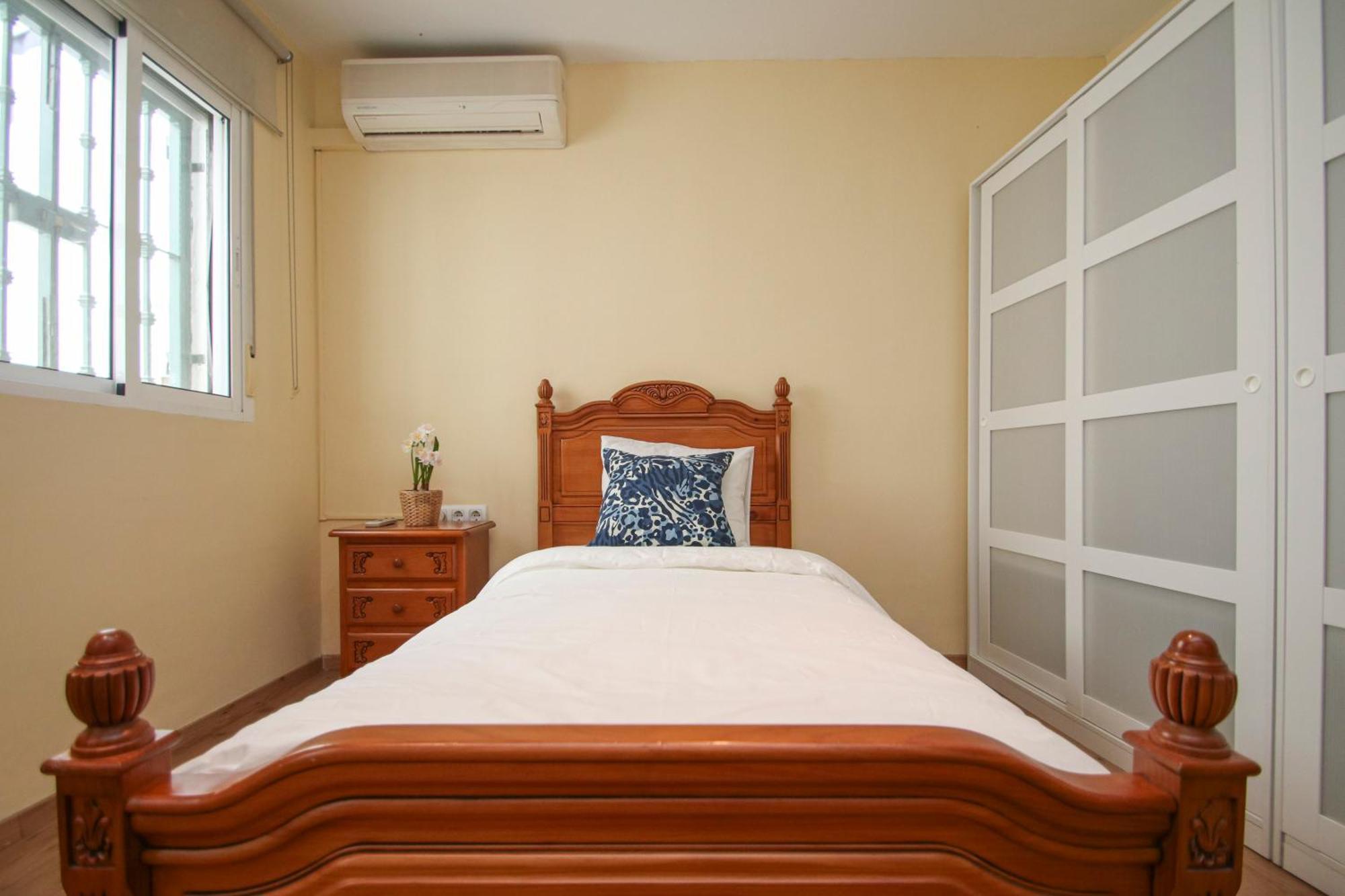 Spacious 2 Bedroom Apt In The Heart Of Triana إشبيلية المظهر الخارجي الصورة
