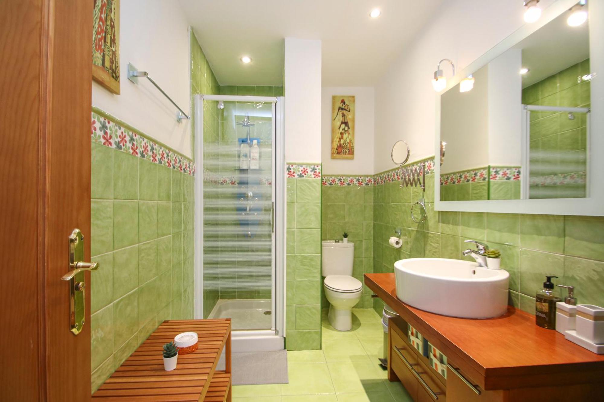 Spacious 2 Bedroom Apt In The Heart Of Triana إشبيلية المظهر الخارجي الصورة