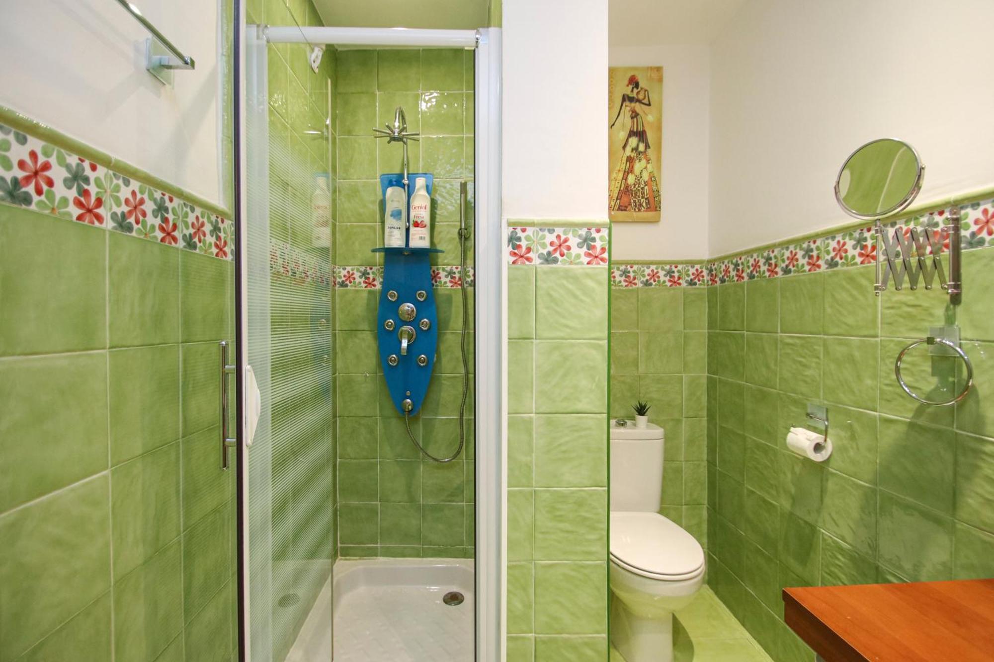 Spacious 2 Bedroom Apt In The Heart Of Triana إشبيلية المظهر الخارجي الصورة